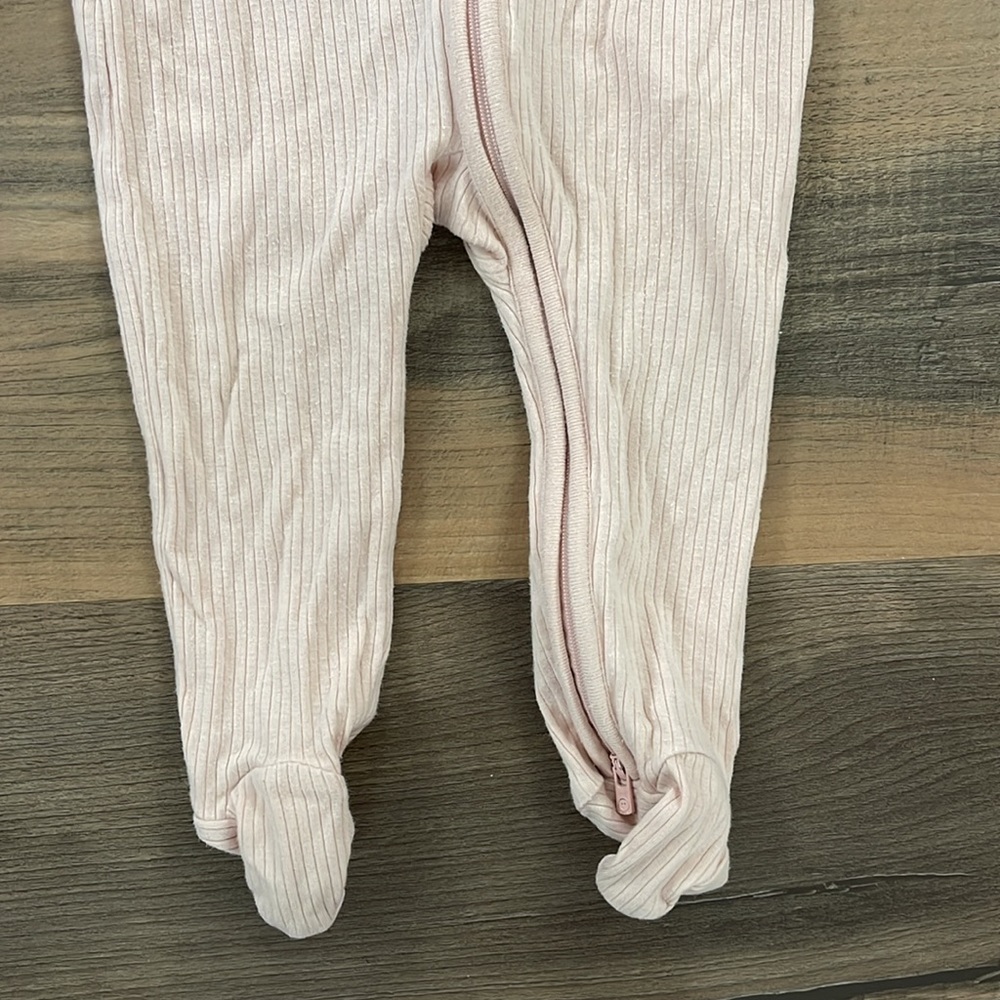 Mori Ruffle Shoulder Ribbed Pajamas - Picture 3 of 4